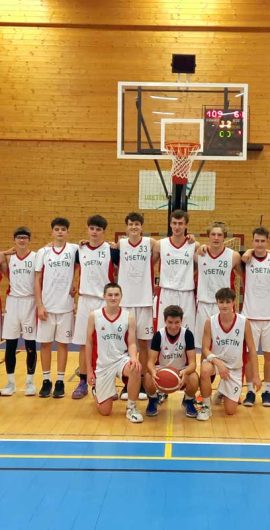 JUNIOŘI U19