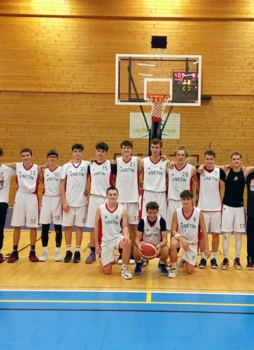 JUNIOŘI U19